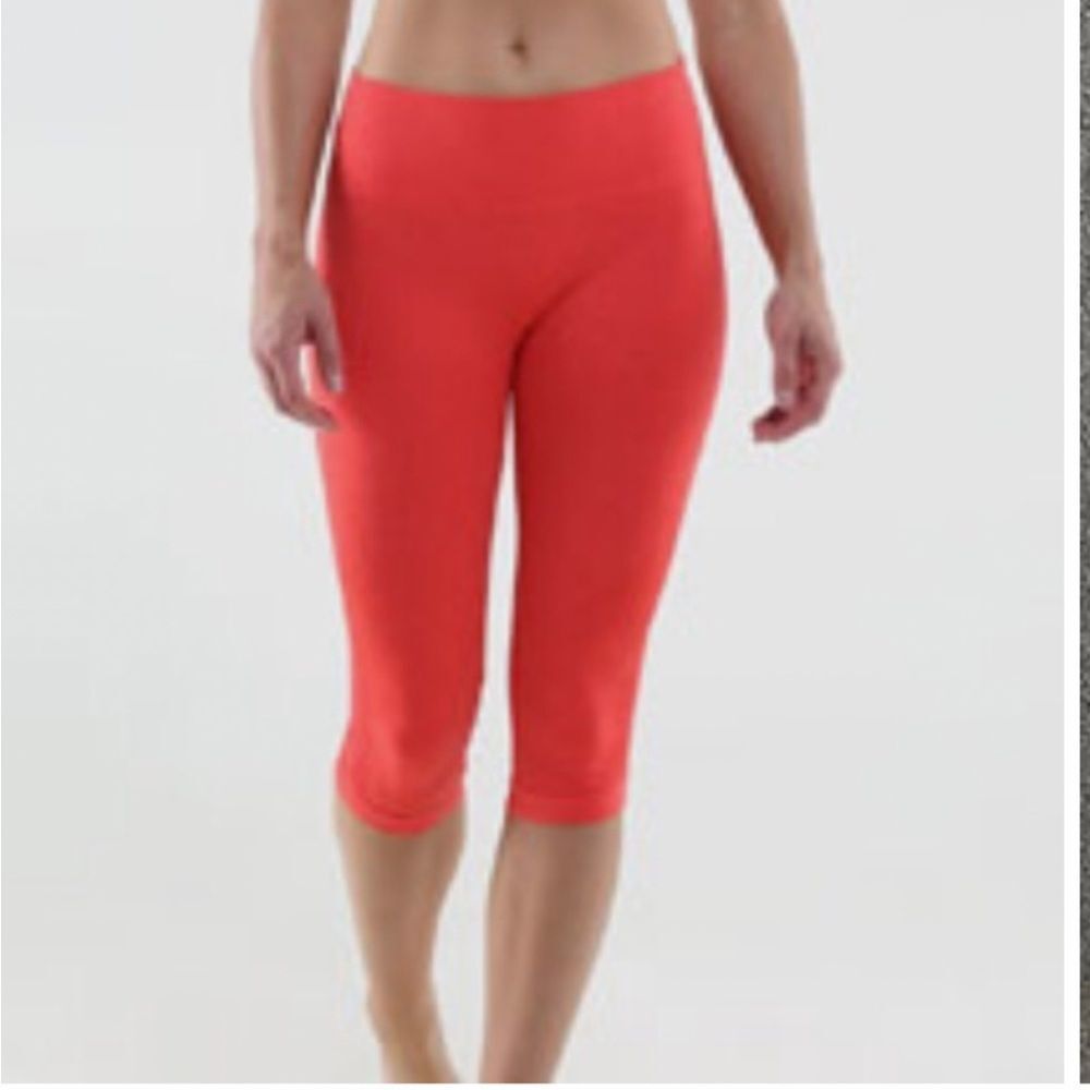 Lululemon In The Flow Crop Tango Red Size 4